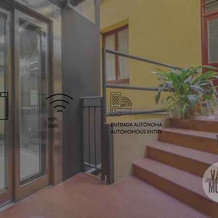 Petite E Chic Loft Para 3 En El Corazon De Madrid Buitenkant foto