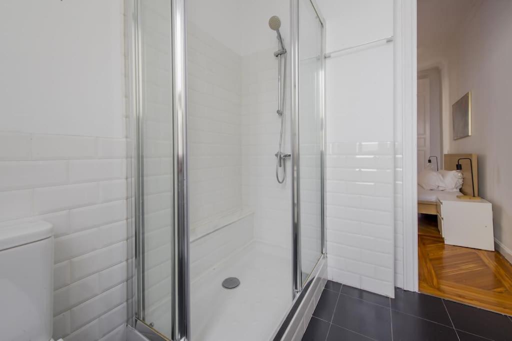 Petite E Chic Loft Para 3 En El Corazon De Madrid Buitenkant foto