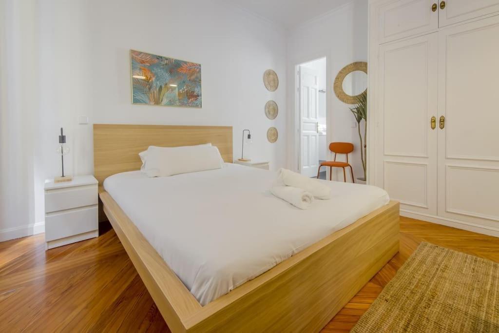 Petite E Chic Loft Para 3 En El Corazon De Madrid Buitenkant foto